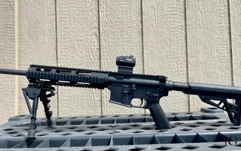 Mounted sig romeo 5 on AR15
