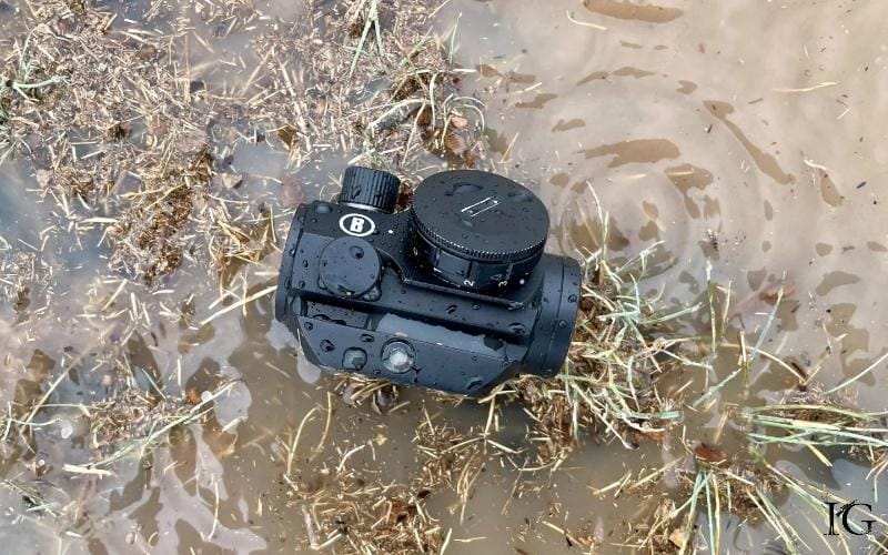 water red dot sight